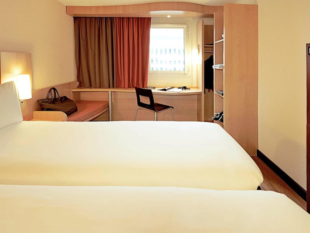 Ibis Vichy Hotel Exterior foto