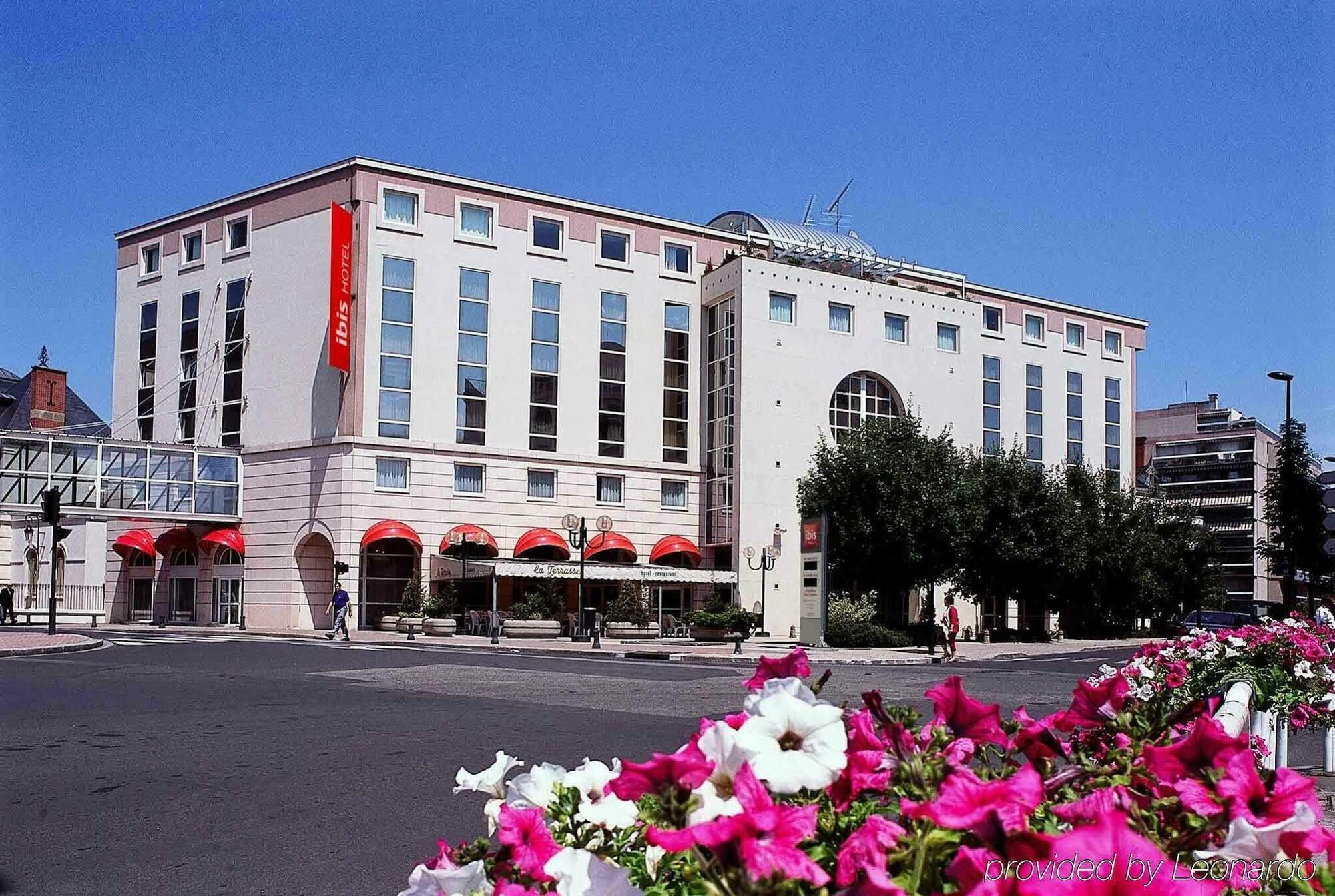 Ibis Vichy Hotel Exterior foto